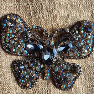 Beautiful Butterfly Multi-Color Brooch NWOT